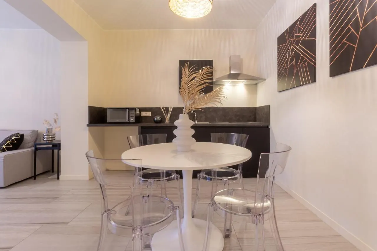 Studio Apartments Boutique Al Bastione Di Κάλιαρι