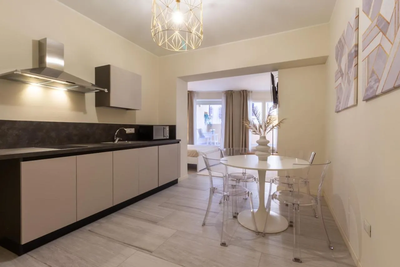 Studio Apartments Boutique Al Bastione Di Κάλιαρι 0*,