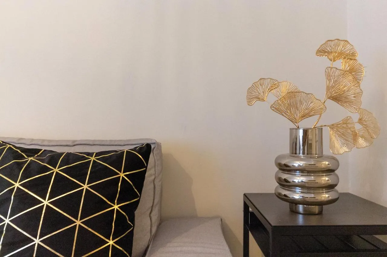 Studio Apartments Boutique Al Bastione Di Κάλιαρι 0*,