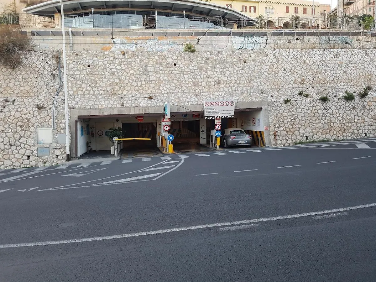 Studio Apartments Boutique Al Bastione Di Κάλιαρι Ιταλία